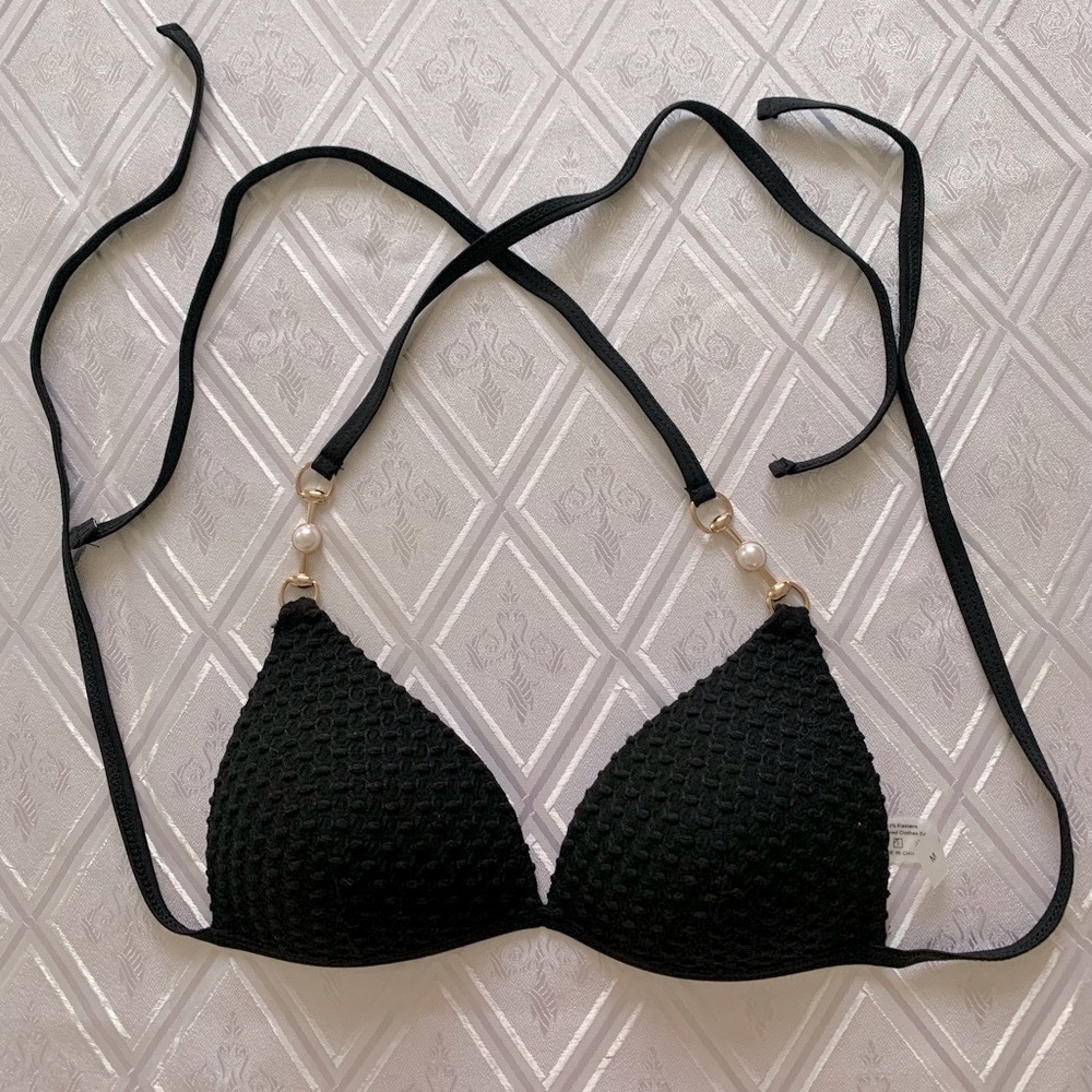 Black Textured Bikini Top, size M, NWOT